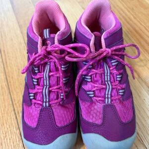 Merrell Fuchsia Trail waterproof shoe girls EUC size 2